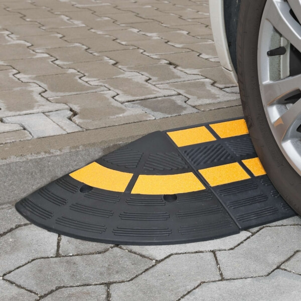 Rampa per marciapiedi in gomma - Arcotech Srl - Safety Solutions